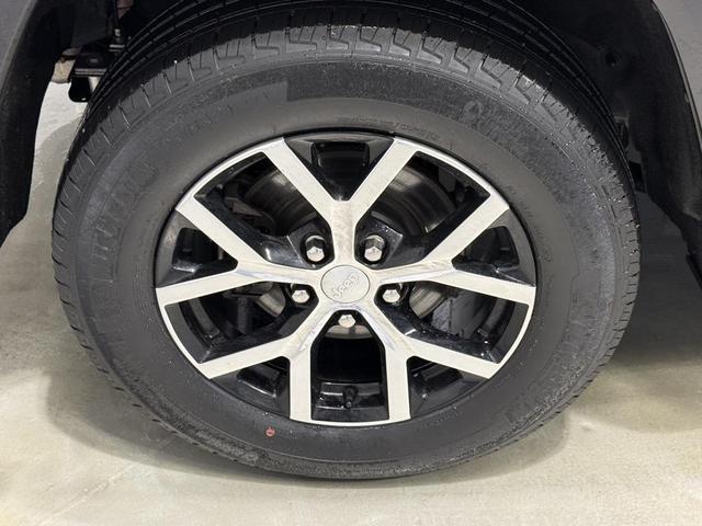 Photo of 2024 Velvet Red Pearlcoat Jeep Grand Cherokee