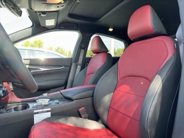 Photo of 2025 Radiant White INFINITI QX55