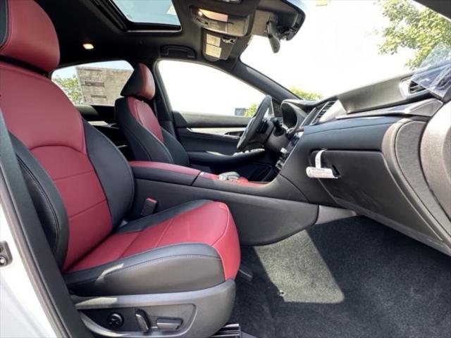 Photo of 2025 Radiant White INFINITI QX55