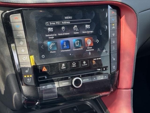 Photo of 2025 Radiant White INFINITI QX55