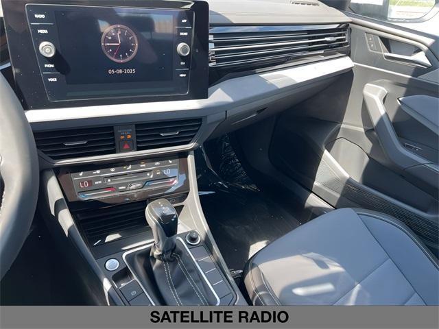Photo of 2025 Opal White Pearl Effect Volkswagen Jetta