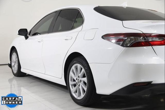 Photo of 2022 White Toyota Camry