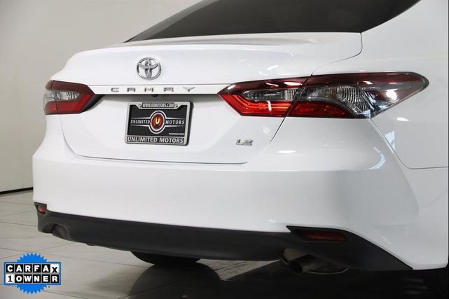 Photo of 2022 White Toyota Camry
