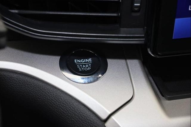 Photo of 2022 Carbonized Gray Metallic Ford Explorer