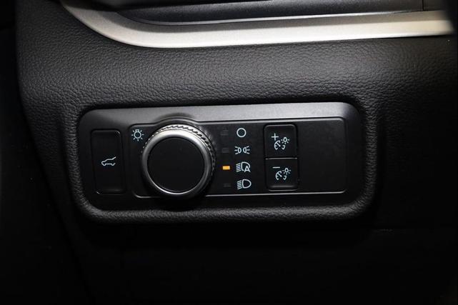 Photo of 2022 Carbonized Gray Metallic Ford Explorer