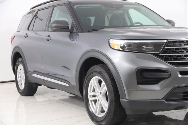 Photo of 2022 Carbonized Gray Metallic Ford Explorer