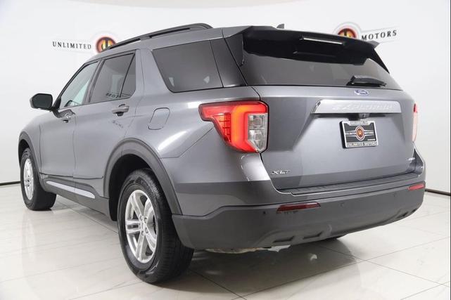 Photo of 2022 Carbonized Gray Metallic Ford Explorer