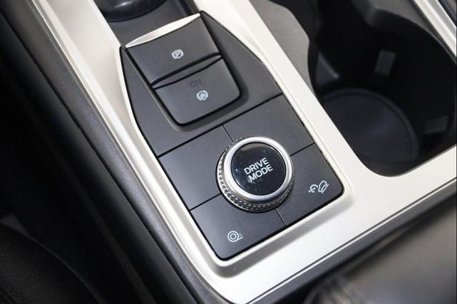 Photo of 2022 Carbonized Gray Metallic Ford Explorer