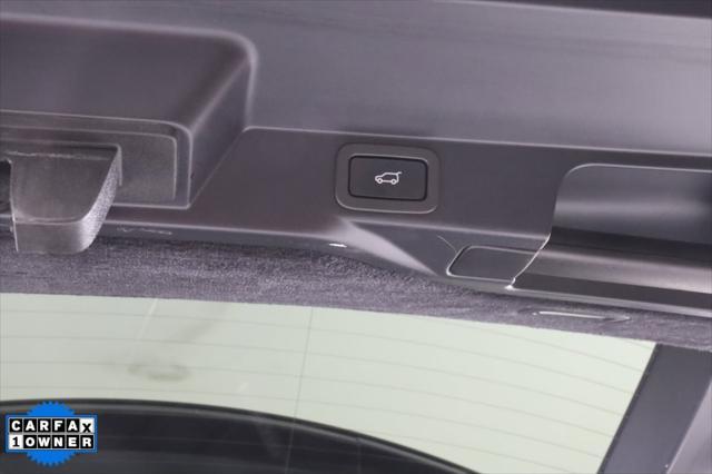Photo of 2022 Santorini Black Metallic Land Rover Range Rover Sport