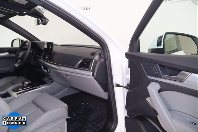 Photo of 2024 Arkona White Audi Q5