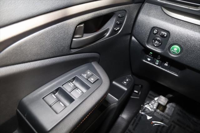 Photo of 2022 Crystal Black Pearl Honda Passport