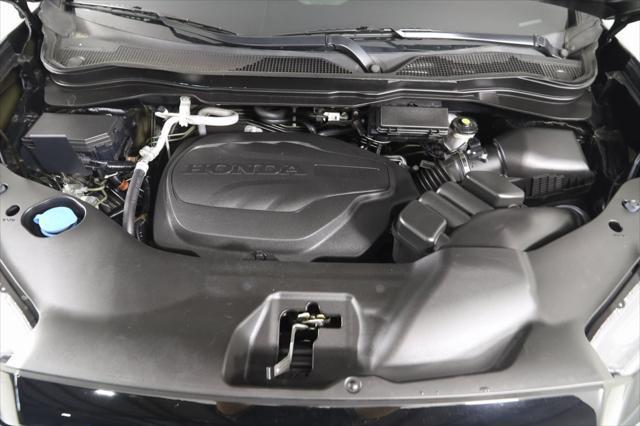 Photo of 2022 Crystal Black Pearl Honda Passport