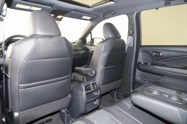 Photo of 2022 Crystal Black Pearl Honda Passport
