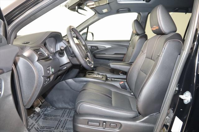 Photo of 2022 Crystal Black Pearl Honda Passport
