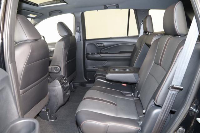 Photo of 2022 Crystal Black Pearl Honda Passport