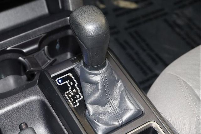 Photo of 2021 Super White Toyota Tacoma