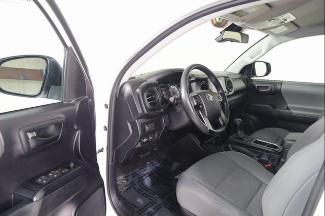 Photo of 2021 Super White Toyota Tacoma