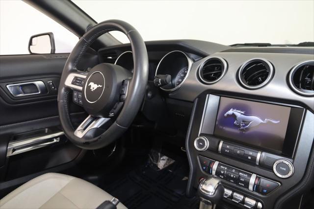 Photo of 2019 Oxford White Ford Mustang