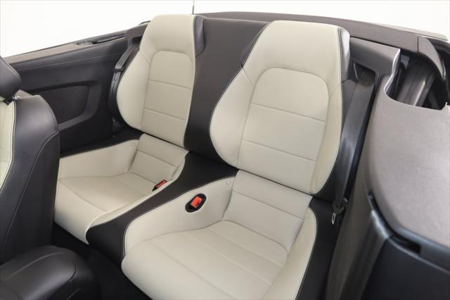 Photo of 2019 Oxford White Ford Mustang