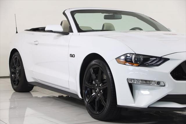 Photo of 2019 Oxford White Ford Mustang