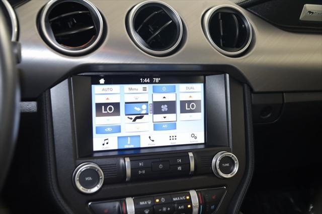 Photo of 2019 Oxford White Ford Mustang