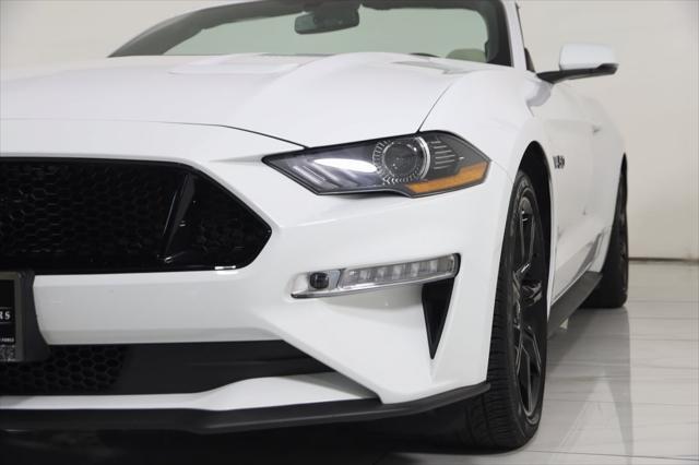 Photo of 2019 Oxford White Ford Mustang