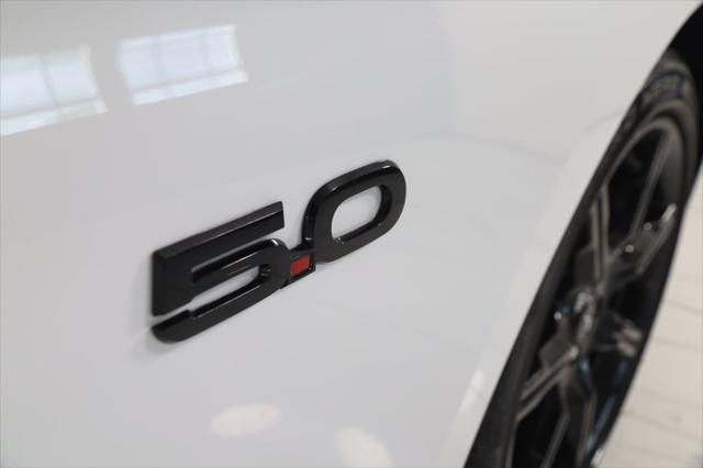 Photo of 2019 Oxford White Ford Mustang