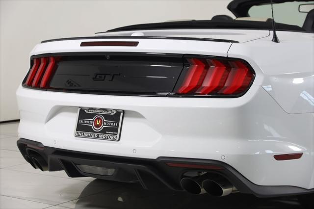 Photo of 2019 Oxford White Ford Mustang