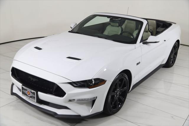 Photo of 2019 Oxford White Ford Mustang