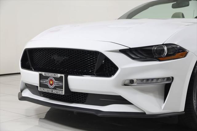 Photo of 2019 Oxford White Ford Mustang