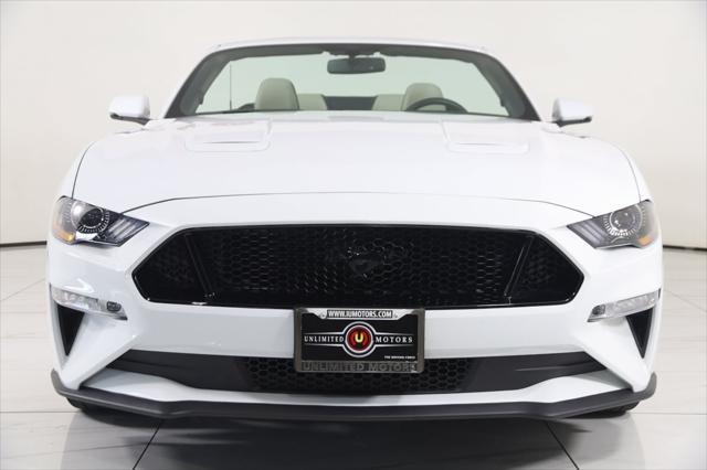 Photo of 2019 Oxford White Ford Mustang