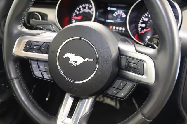 Photo of 2019 Oxford White Ford Mustang