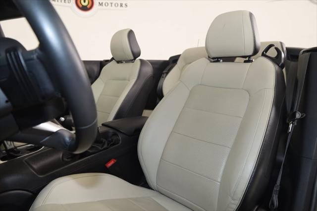 Photo of 2019 Oxford White Ford Mustang