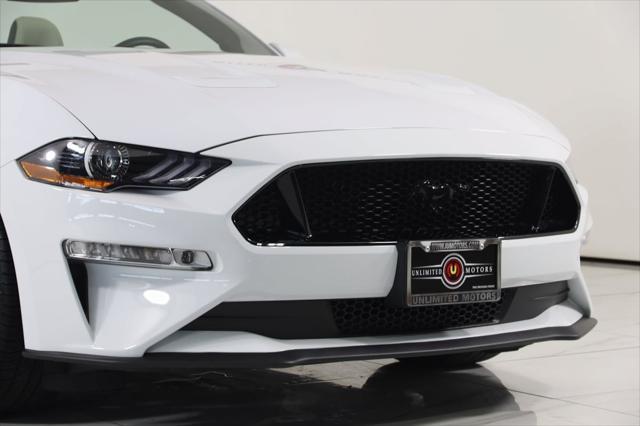 Photo of 2019 Oxford White Ford Mustang