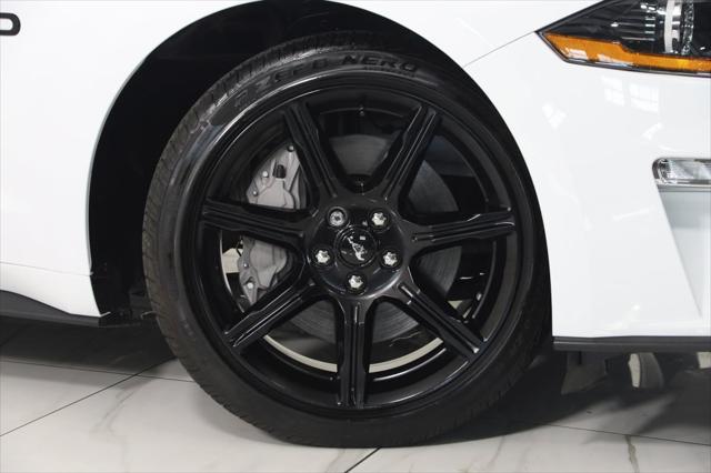 Photo of 2019 Oxford White Ford Mustang