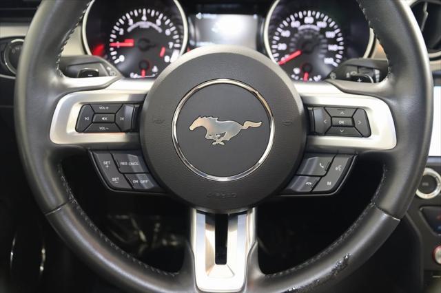 Photo of 2019 Oxford White Ford Mustang