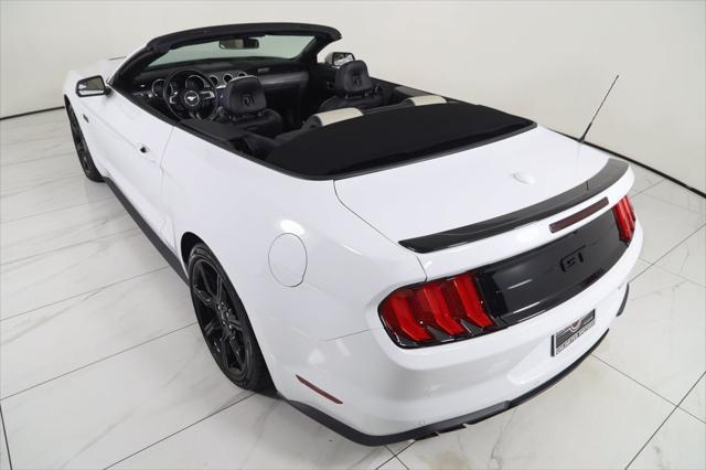 Photo of 2019 Oxford White Ford Mustang