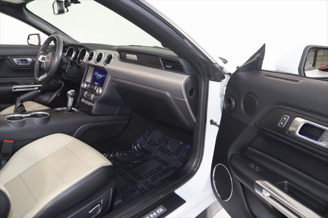 Photo of 2019 Oxford White Ford Mustang