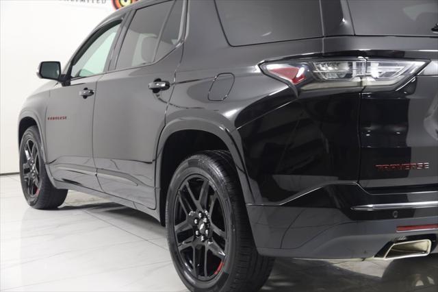 Photo of 2021 Mosaic Black Metallic Chevrolet Traverse