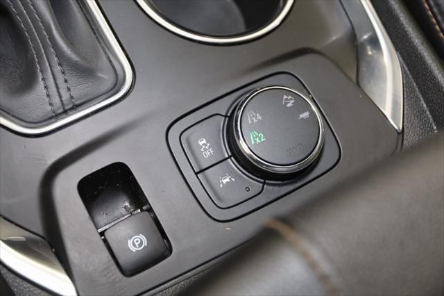 Photo of 2021 Mosaic Black Metallic Chevrolet Traverse