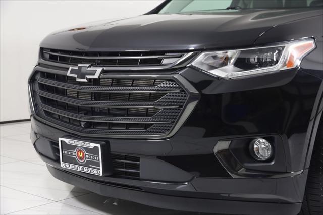 Photo of 2021 Mosaic Black Metallic Chevrolet Traverse