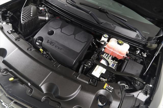 Photo of 2021 Mosaic Black Metallic Chevrolet Traverse