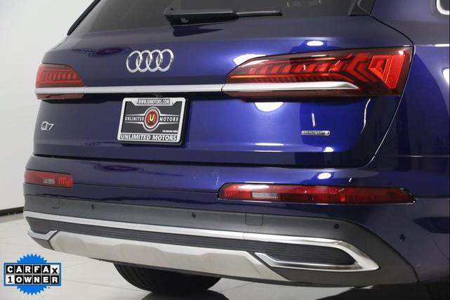 Photo of 2022 Navarra Blue Metallic Audi Q7