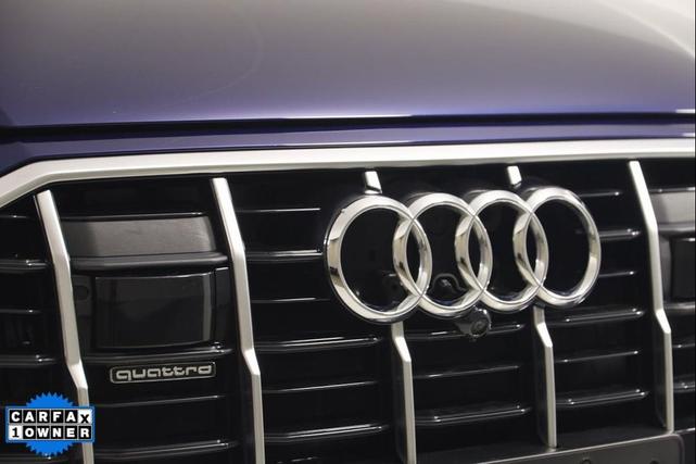 Photo of 2022 Navarra Blue Metallic Audi Q7