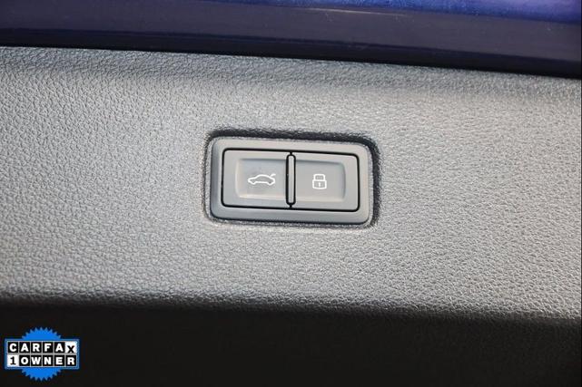 Photo of 2022 Navarra Blue Metallic Audi Q7