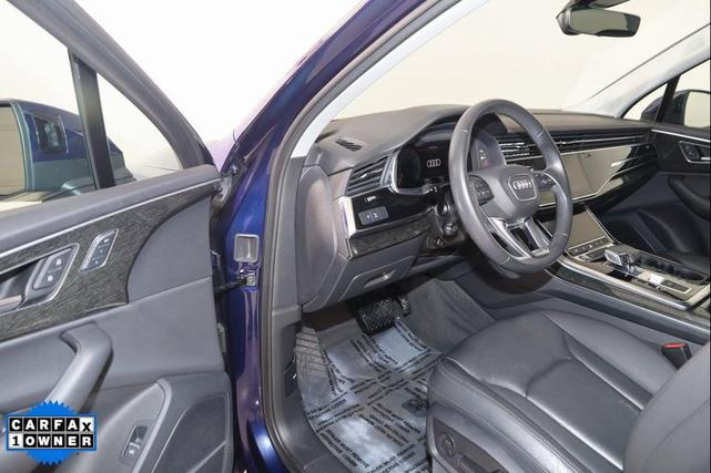 Photo of 2022 Navarra Blue Metallic Audi Q7