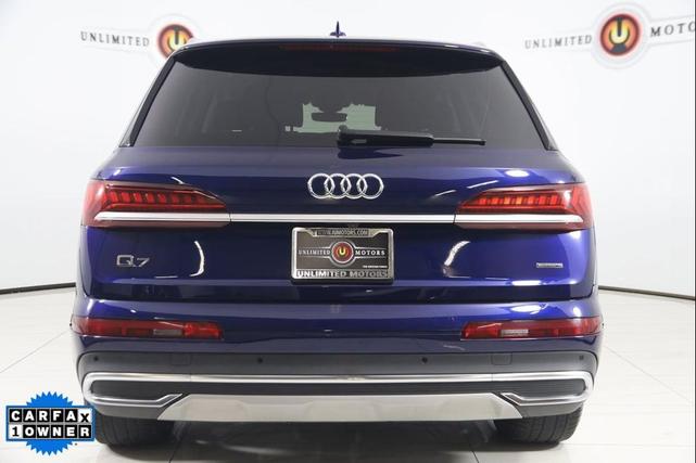 Photo of 2022 Navarra Blue Metallic Audi Q7