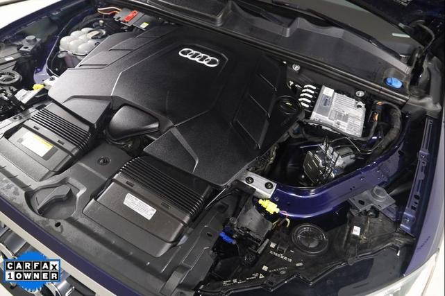 Photo of 2022 Navarra Blue Metallic Audi Q7