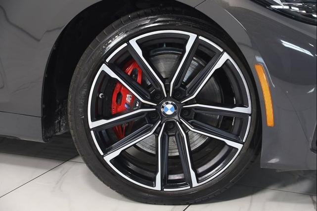 Photo of 2023 Gray Metallic BMW M440