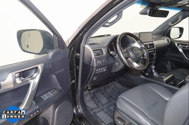 Photo of 2022 Black Onyx Lexus GX 460
